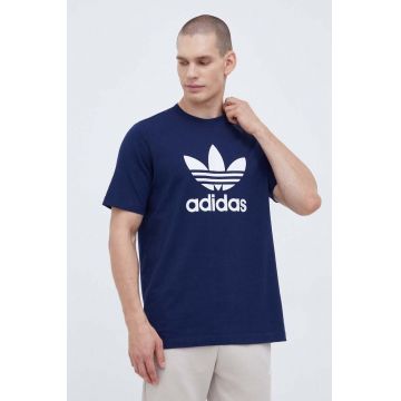 adidas Originals tricou din bumbac culoarea albastru marin, cu imprimeu