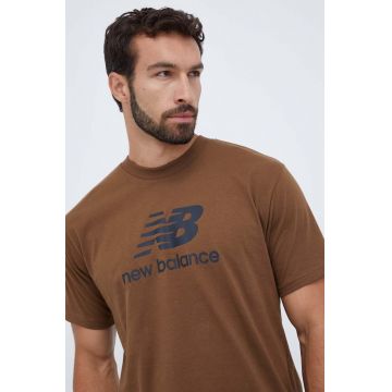 New Balance tricou din bumbac culoarea maro, cu imprimeu