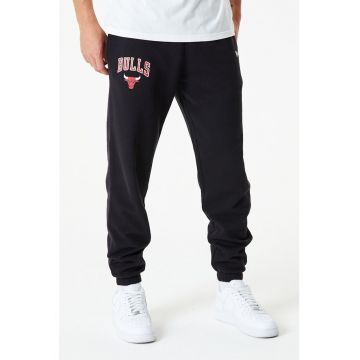 Pantaloni sport lejeri cu detaliu logo