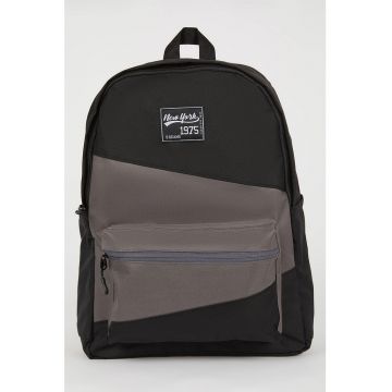 Rucsac cu model in doua tonuri si compartiment pentru laptop