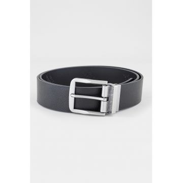 Curea de piele cu aspect texturat