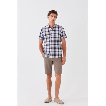Pantaloni scurti cu buzunare oblice