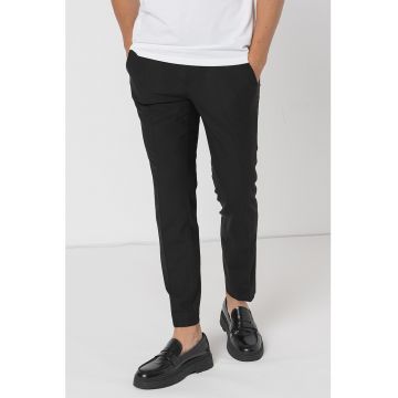 Pantaloni slim fit din amestec de lana Hesten