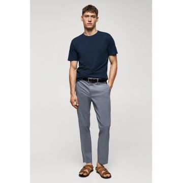 Tricou slim fit din material elastic