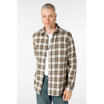 Camasa in carouri cu buzunare cu nasturi