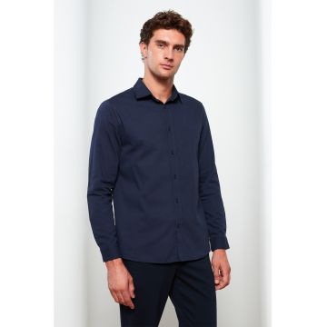 Camasa slim fit cu guler ascutit