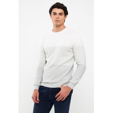 Pulover cu decolteu la baza gatului si model colorblock