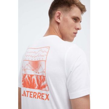 adidas TERREX tricou Graphic Altitude barbati, culoarea alb, cu imprimeu