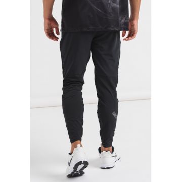 Pantaloni slim fit cu tehnologie Dri-FIT pentru alergare Division Phenom