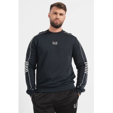 Bluza cu detalii contrastante