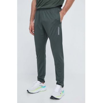 Hummel pantaloni de antrenament Strength culoarea verde, cu imprimeu