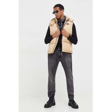 Tommy Jeans vesta de puf barbati, culoarea bej, de iarna