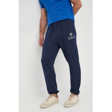 GAP pantaloni de trening barbati, culoarea albastru marin, cu imprimeu