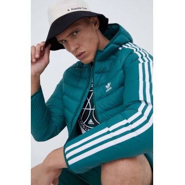 adidas Originals geaca barbati, culoarea verde, de iarna
