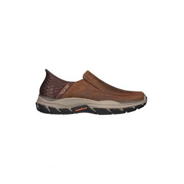 Pantofi slip-on cu logo discret Respected