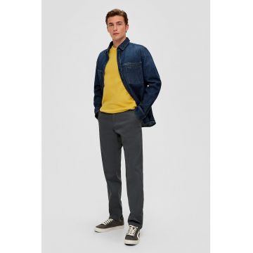 Pulover regular fit cu decolteu la baza gatului