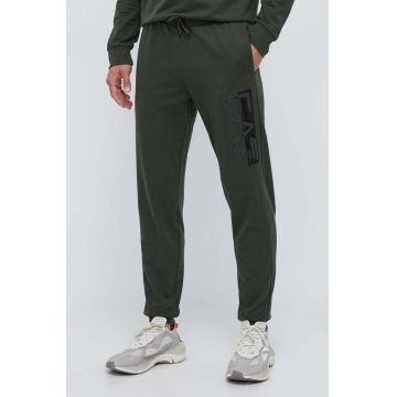 EA7 Emporio Armani pantaloni de trening din bumbac culoarea verde, cu imprimeu