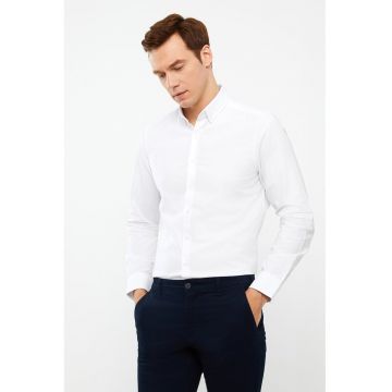 Camasa uni slim fit cu guler fixat cu nasturi