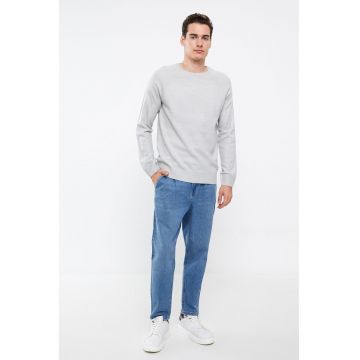 Pulover cu decolteu rotund si maneci raglan