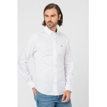 Camasa slim fit cu guler fixat cu nasturi