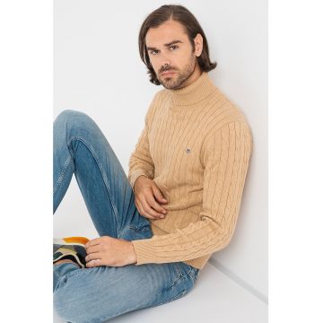 Pulover cu guler inalt si model torsade