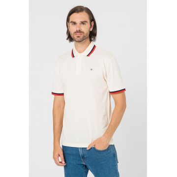 Tricou polo cu detalii contrastante