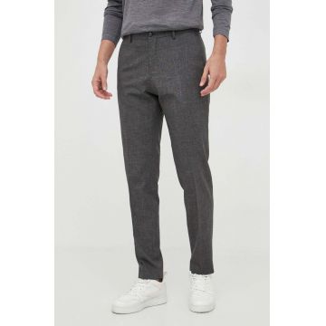 BOSS pantaloni din lana culoarea gri, cu fason chinos