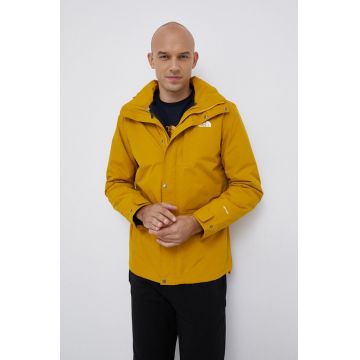 The North Face geaca barbati, culoarea galben, de tranzitie