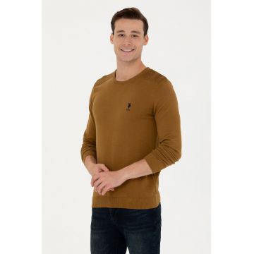 Pulover tricotat fin cu decolteu la baza gatului