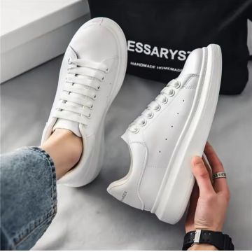 Adidasi barbati casual VIP ZR 111