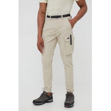 4F pantaloni barbati, culoarea bej, drept