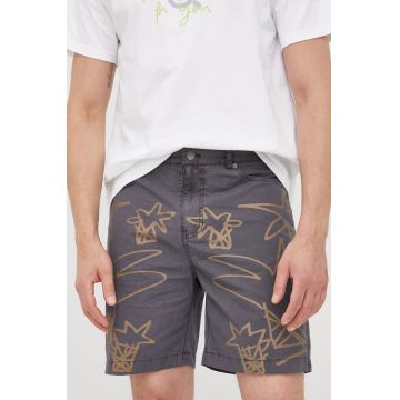 Desigual pantaloni scurti din bumbac barbati, culoarea gri