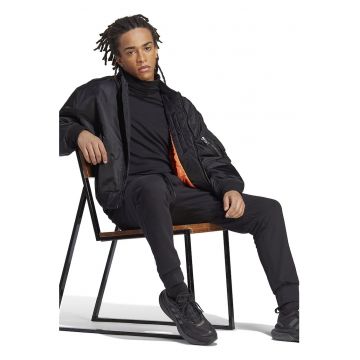Pantaloni sport conici cu buzunare oblice - Negru