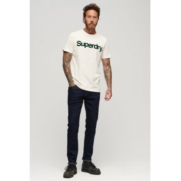 Tricou cu decolteu la baza gatului si logo in relief Core Classic