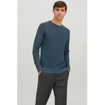 Tricou cu decolteu la baza gatului si maneci raglan