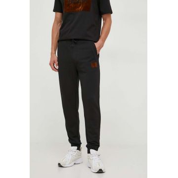 HUGO pantaloni de trening din bumbac culoarea negru, cu imprimeu