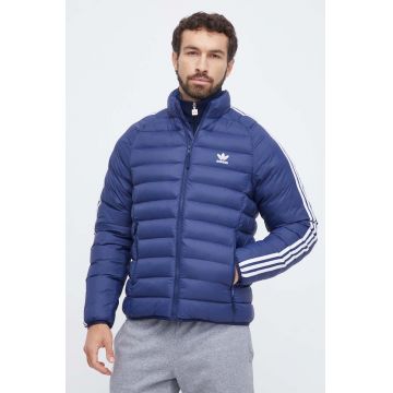 adidas Originals geaca barbati, culoarea albastru marin, de iarna