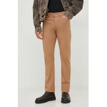 BOSS pantaloni barbati, culoarea bej, mulata