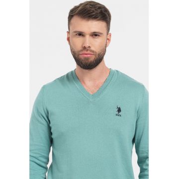 Pulover cu decolteu in V si logo discret