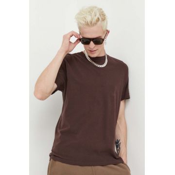 Hollister Co. tricou din bumbac barbati, culoarea maro, neted