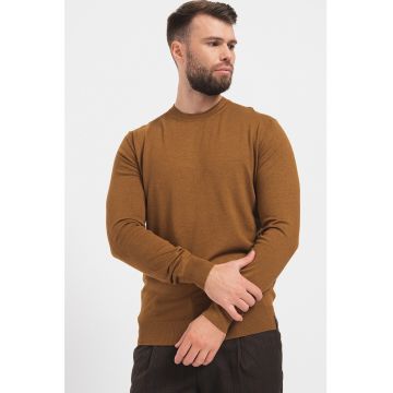Pulover tricotat fin cu model uni