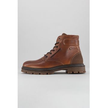 Ghete de piele cu detalii perforate