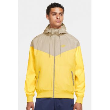 Jacheta cu gluga si aspect contrastant Windrunner