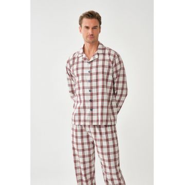 Pijama cu model in carouri si nasturi