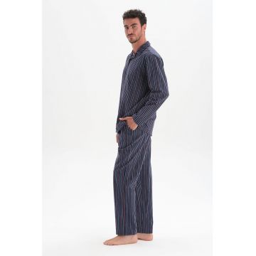 Pijama cu pantaloni lungi si model in dungi