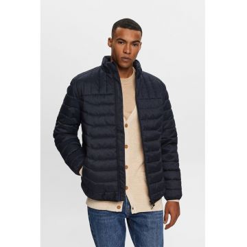 Geaca cu guler mediu