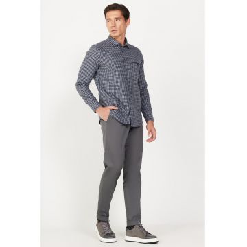 Pantaloni slim fit