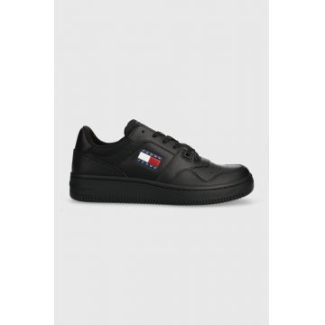 Tommy Jeans sneakers din piele TJM RETRO BASKET ESS culoarea negru, EM0EM01395 Tommy Jeans sneakers din piele TJM RETRO BASKET ESS culoarea negru, EM0EM01395