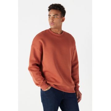 Bluza de trening cu maneci cazute si decolteu la baza gatului
