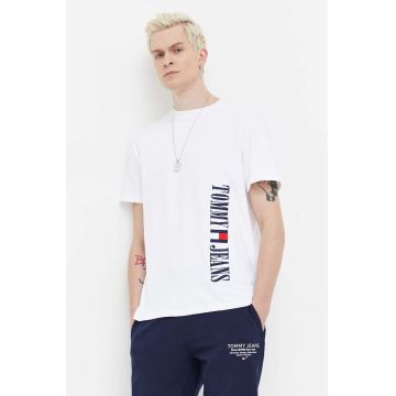 Tommy Jeans tricou din bumbac bărbați, culoarea alb, cu imprimeu DM0DM18295